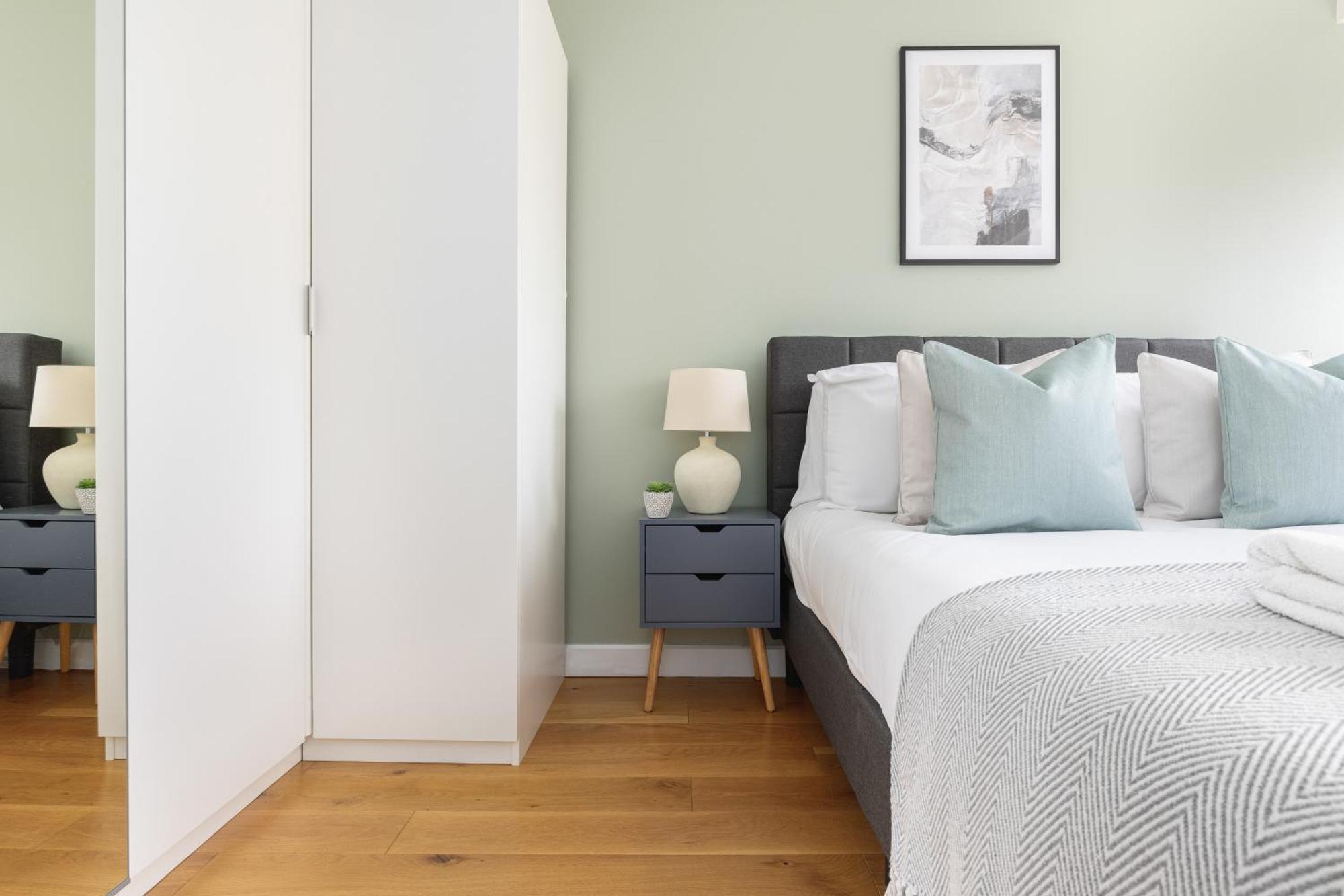 The Battersea Flat *